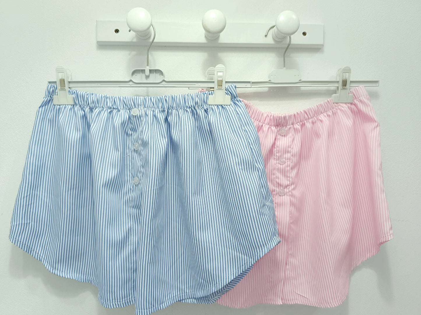 Faldón rayas azules